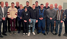 Die Innung des Kraftfahrzeug-Handwerks-Melsungen würdigte die erfolgreichen Kraftfahrzeugmechatroniker in der Gesellenfreisprechungsfeier. Foto: Kreishandwerkerschaft Schwalm-Eder.